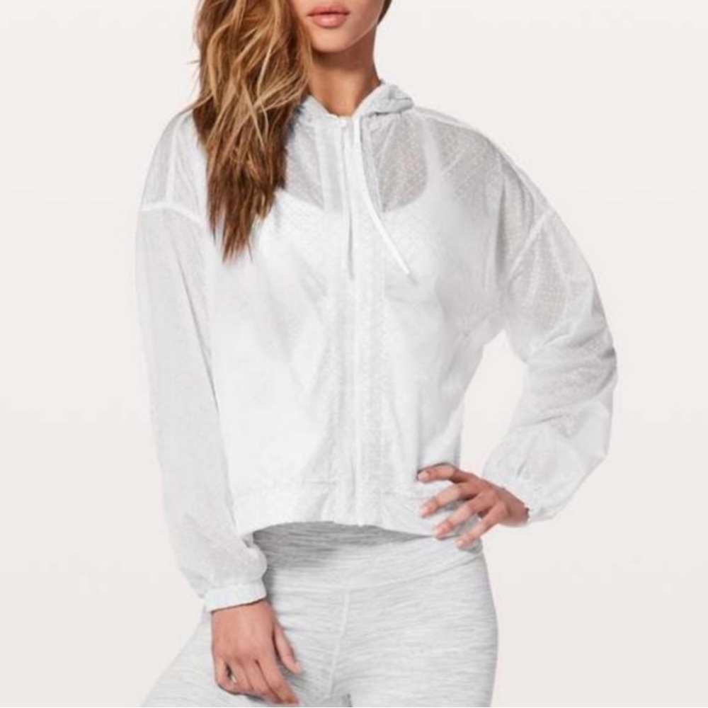 (334)Lululemon White Sheer Joy Hooded Jacket
